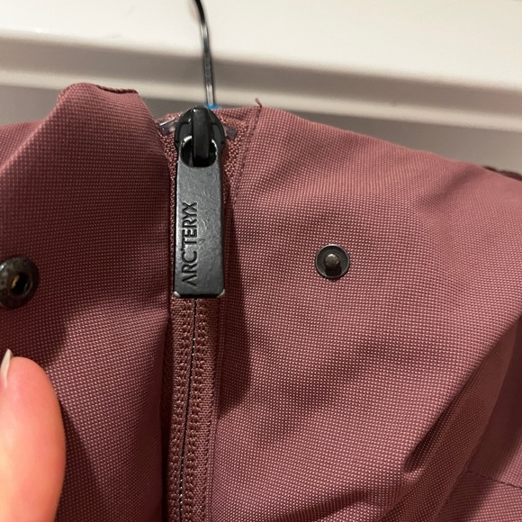 Arc'teryx Women's Centrale Parka Small Burgundy/Maroon GUC - Picture 5 of 16